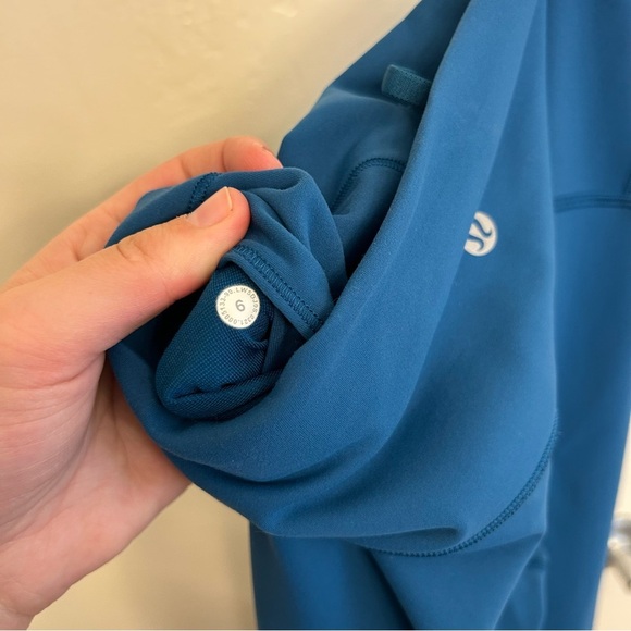 lululemon athletica Wunder Train 28” Teal Size 6 Fast Drying High Rise - Picture 7 of 8